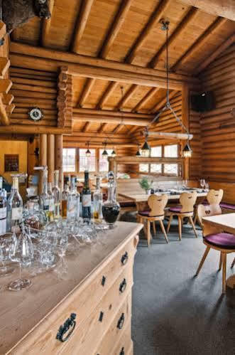 Hotel Ustria Parlatsch Trin Eksteriør bilde
